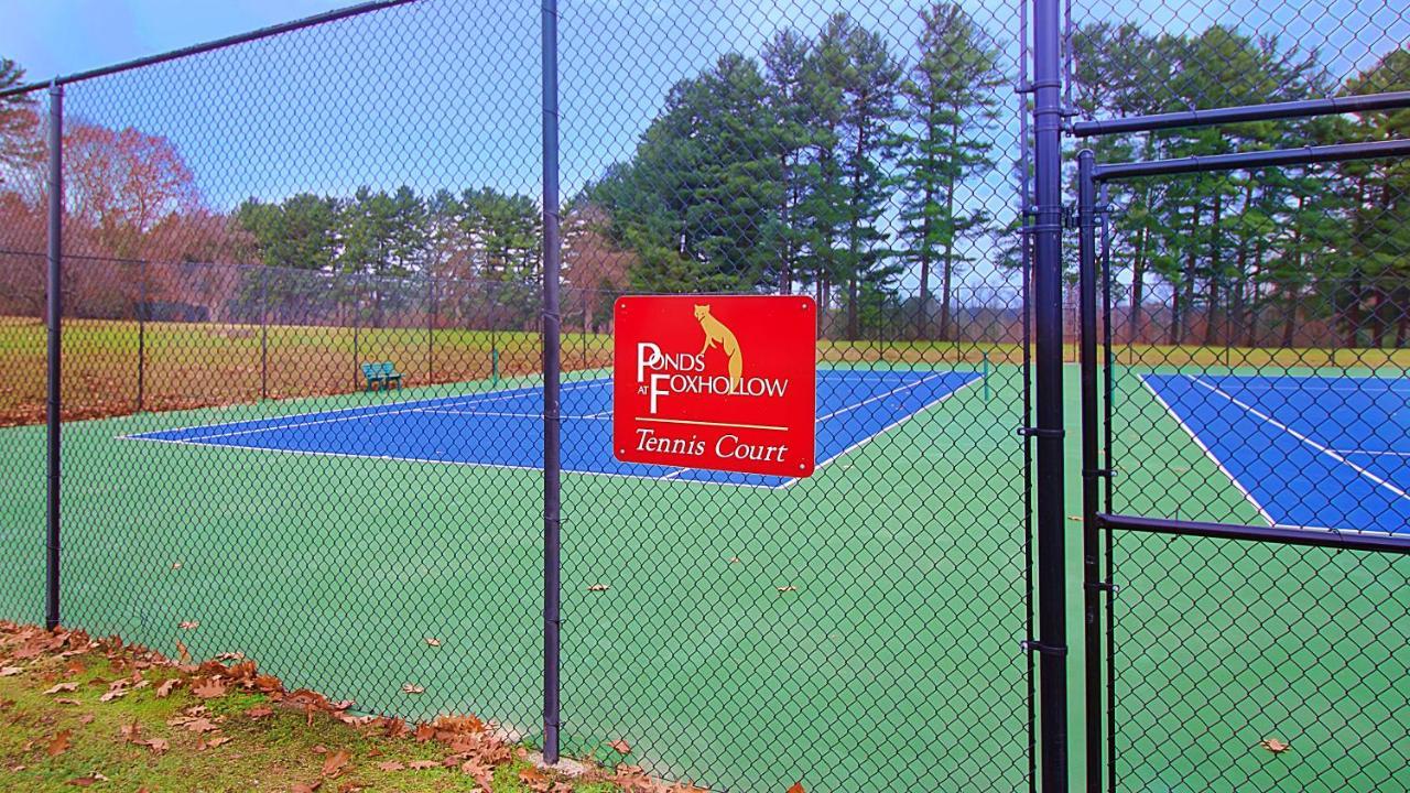The Ponds At Foxhollow Lenox Exterior photo